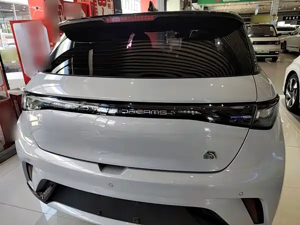 BYD Dolphin 2021