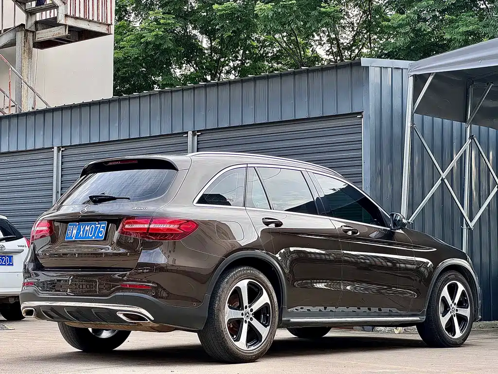 Mercedes-Benz GLC 2017 — фото 9