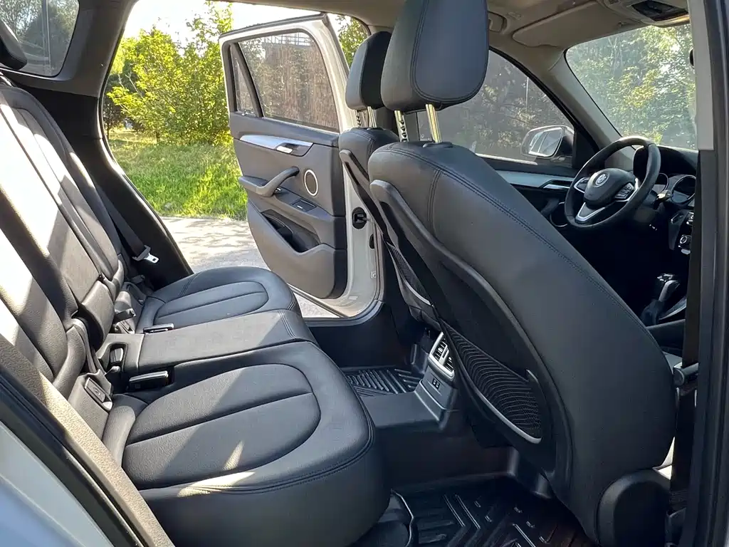 BMW X1 2019 — фото 16