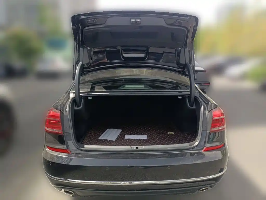 Volkswagen Passat 2019 — фото 10