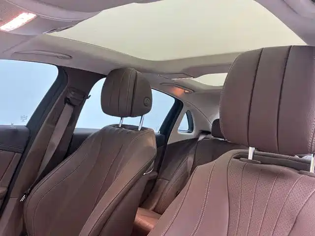 Mercedes-Benz E-Class 2022 — фото 13