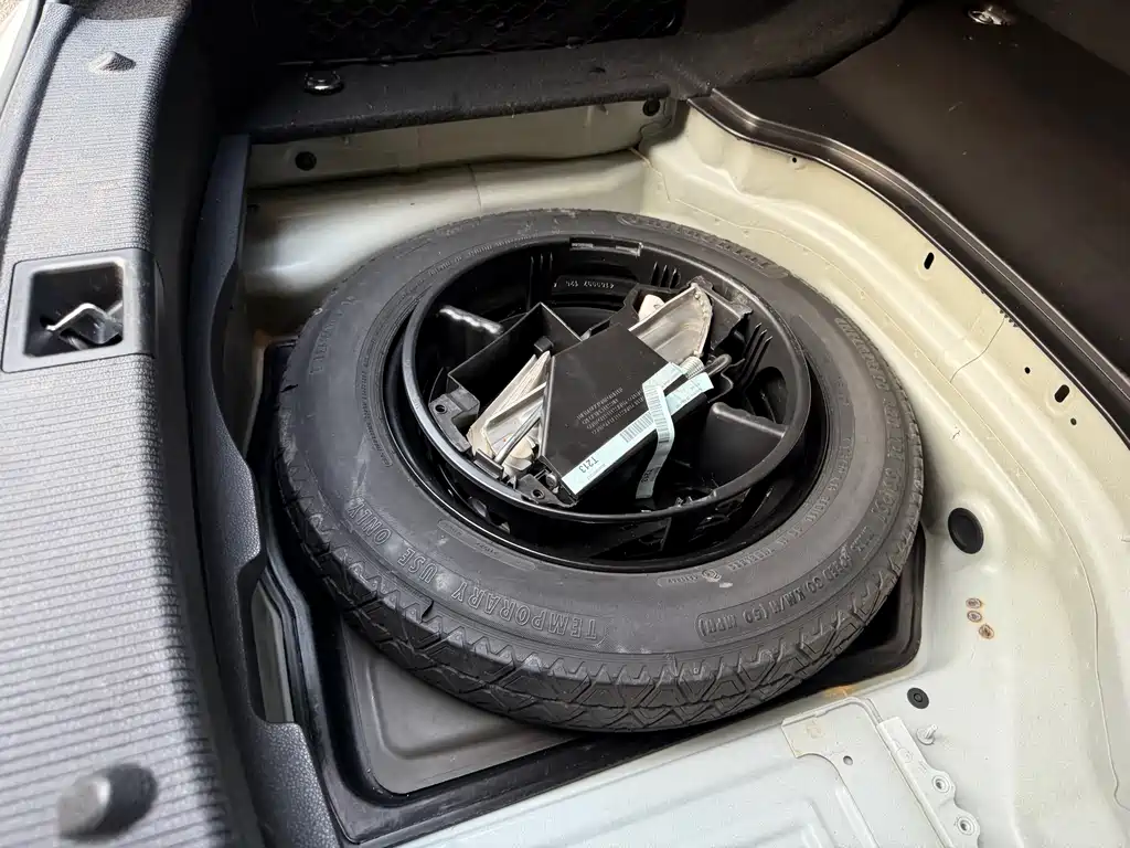 Mercedes-Benz C-Class 2014 — фото 19