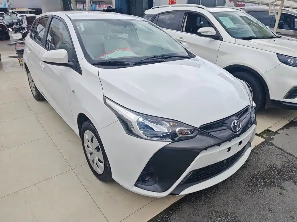 Toyota Yaris L 2020 — фото 22