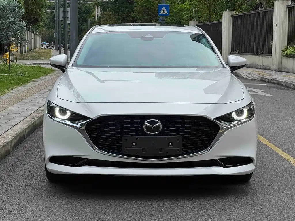 Mazda 3 Axela 2025