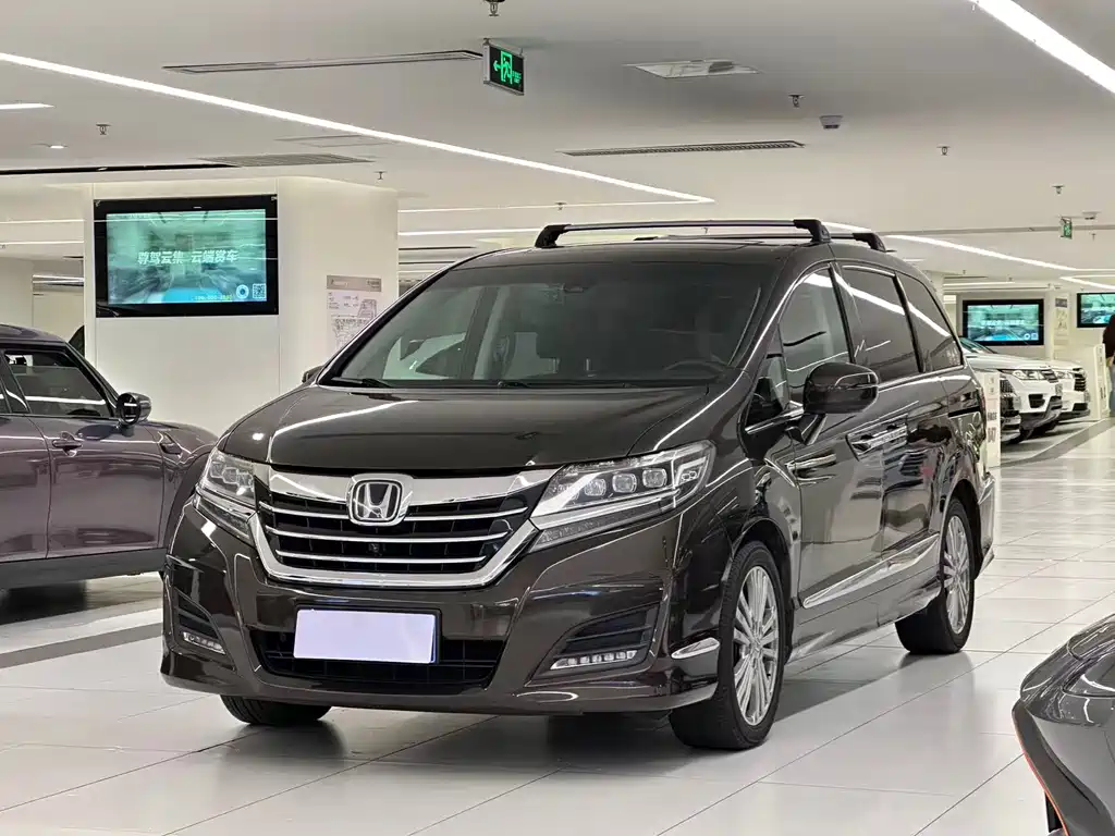 Honda Elysion 2016