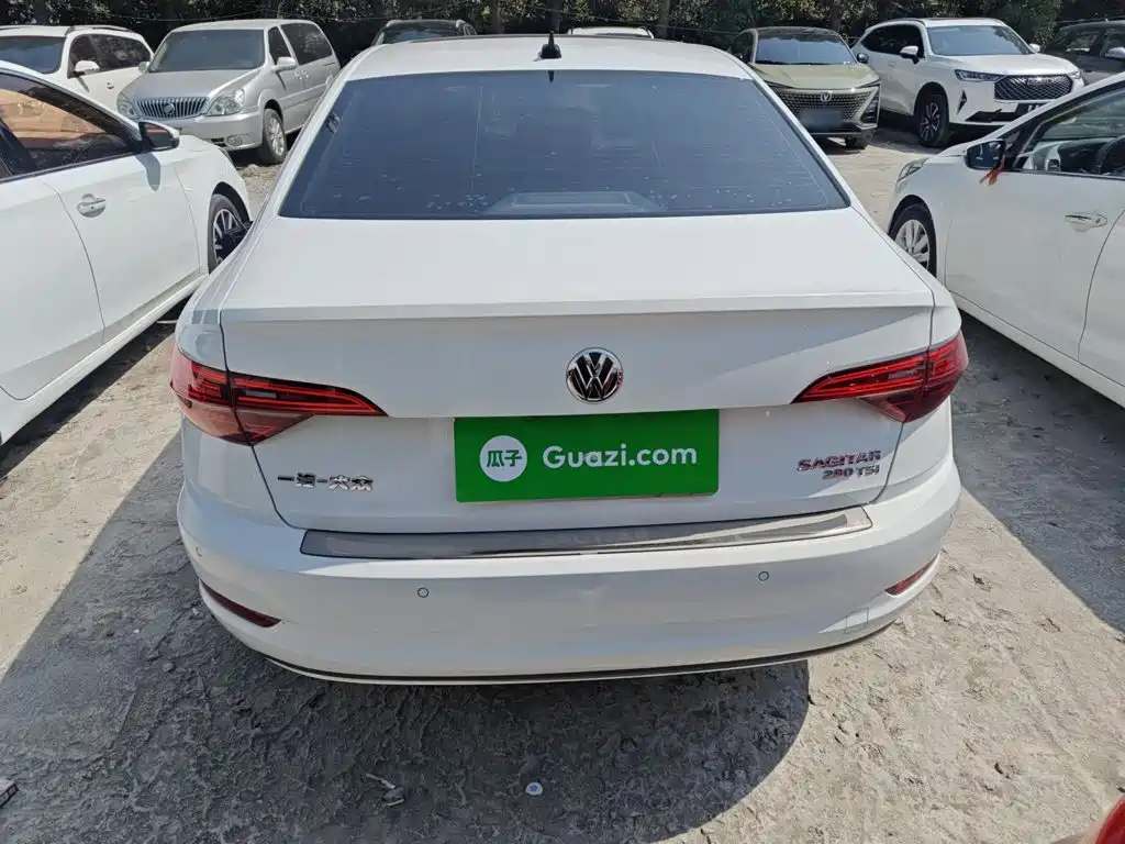 Volkswagen Sagitar 2021