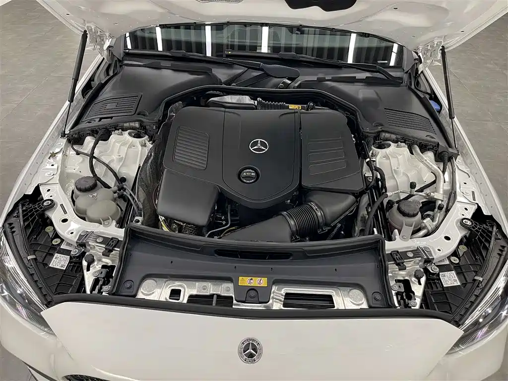 Mercedes-Benz C-Class 2024 — фото 19
