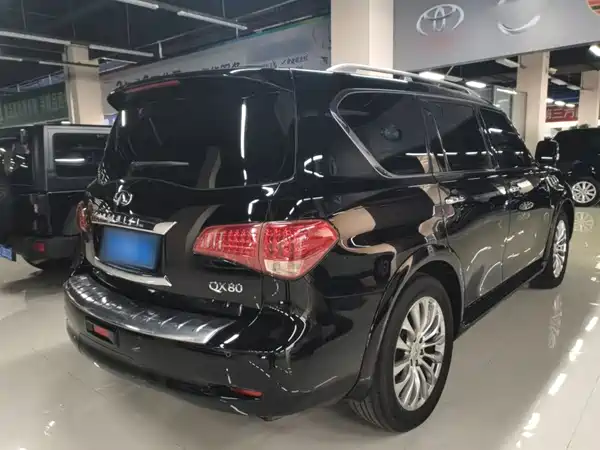 Infiniti QX80 2017