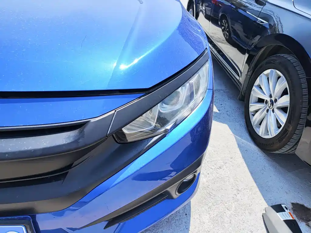 Honda Civic 2018 — фото 18