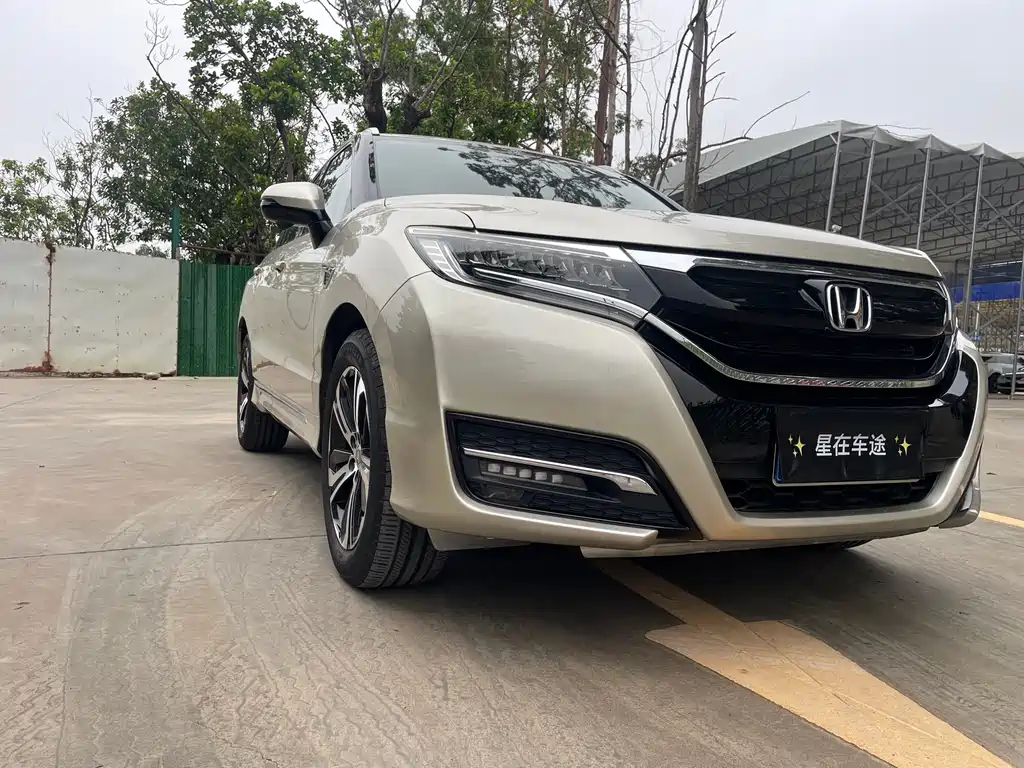 Honda UR-V 2017 — фото 3