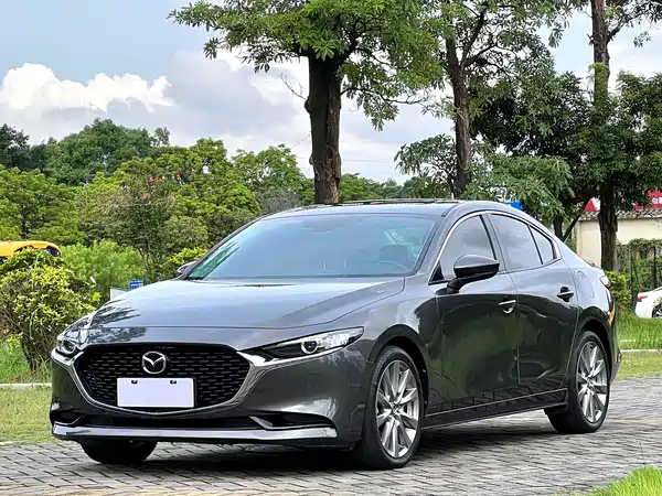 Mazda 3 Axela 2021