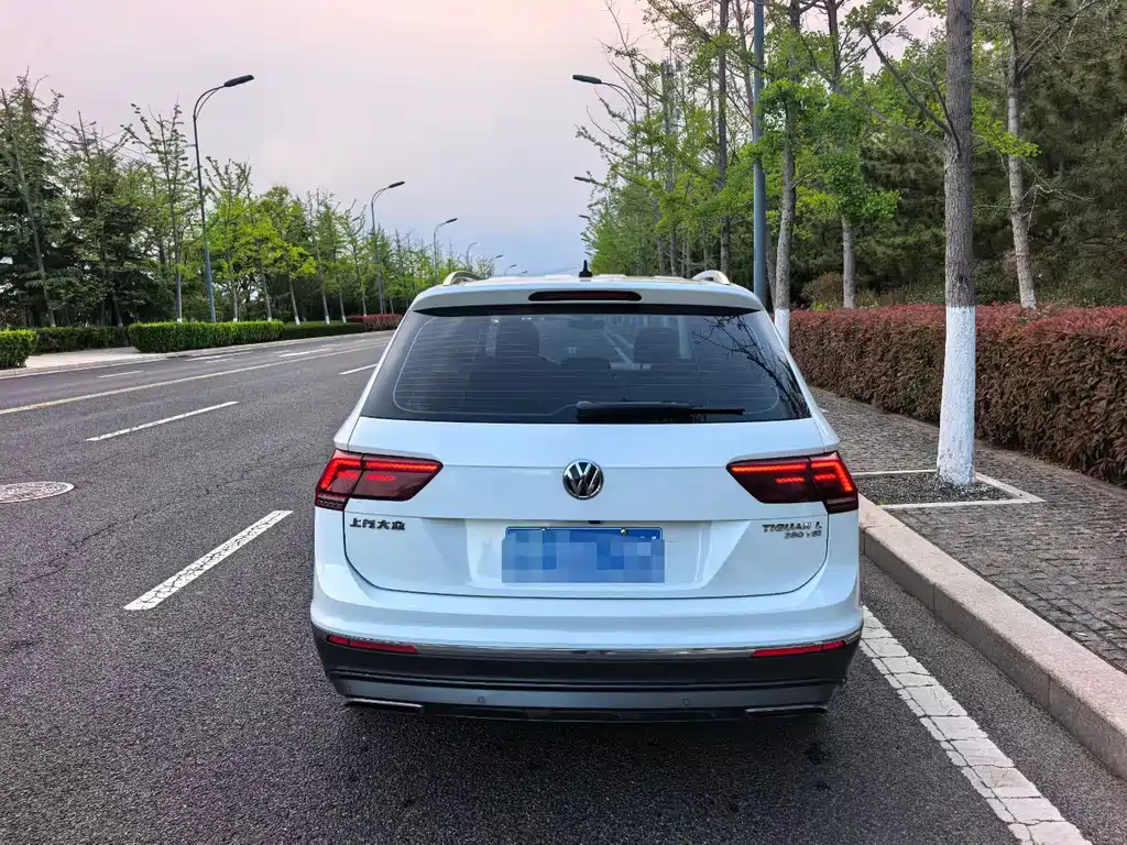 Volkswagen Tiguan L 2018 — фото 3