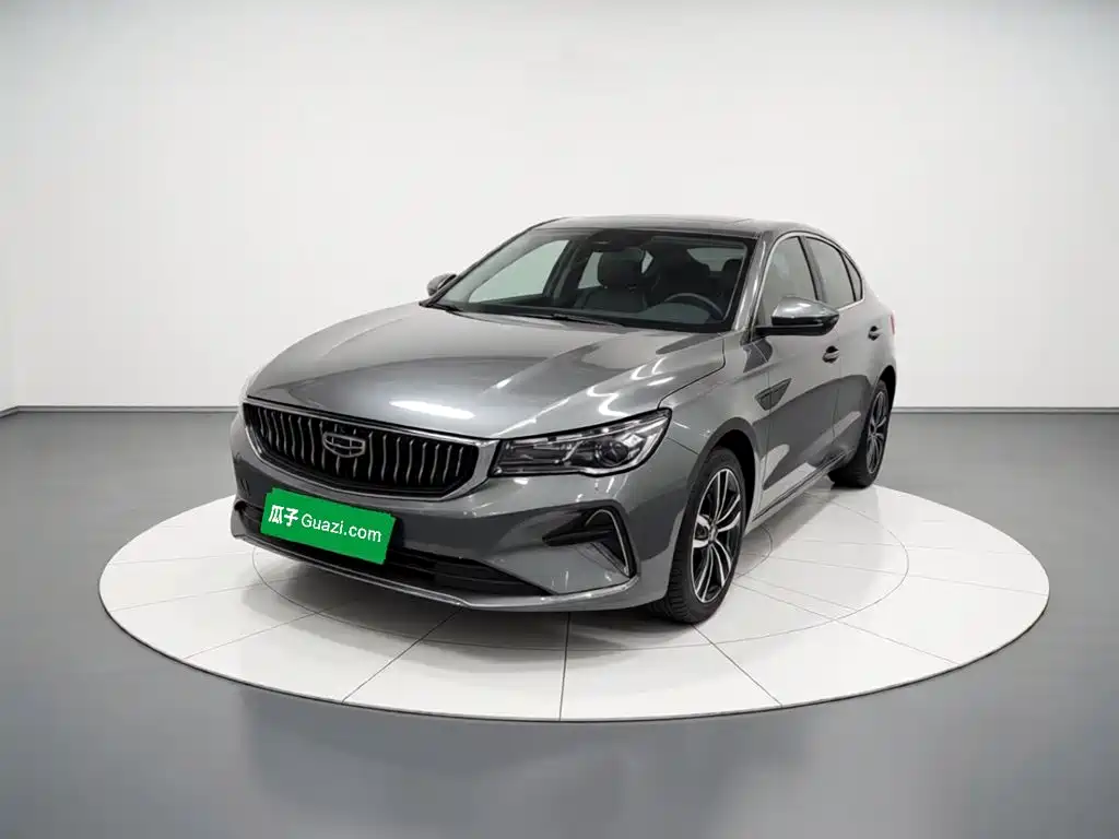 Geely Emgrand 2022