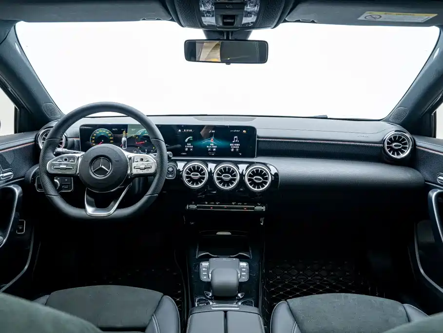 Mercedes-Benz A-Class 2020 — фото 20