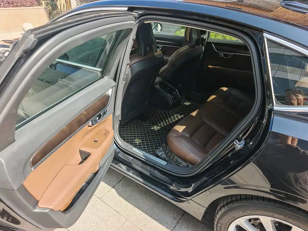 Volvo S90 2018 — фото 11