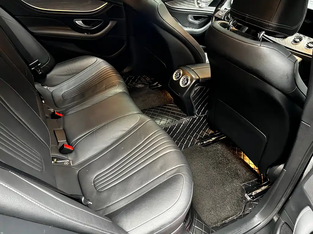 Mercedes-Benz CLS 2020 — фото 15