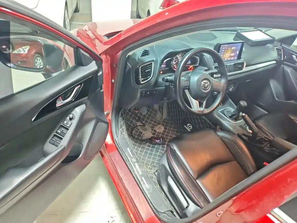 Mazda 3 Axela 2016 — фото 16