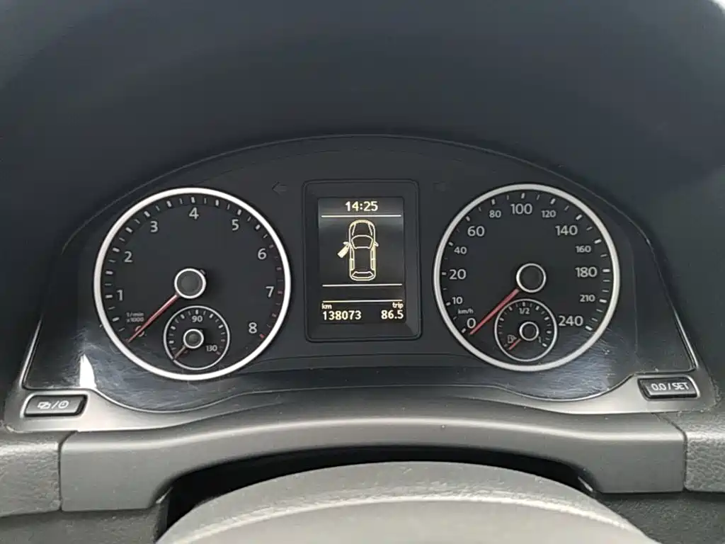 Volkswagen Tiguan 2017 — фото 12