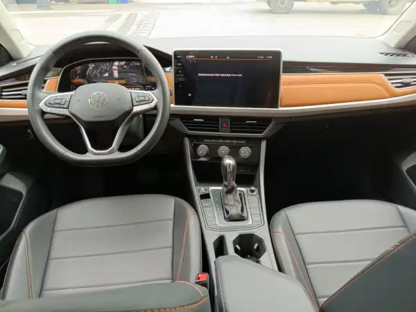 Volkswagen Bora 2023