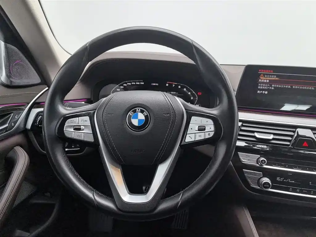 BMW 5 Series 2020 — фото 11
