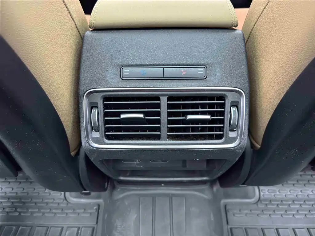 Land Rover Discovery Sport 2024 — фото 11