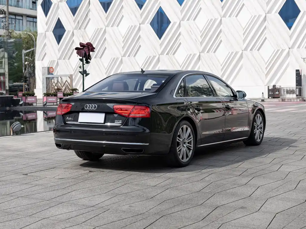 Audi A8 2013