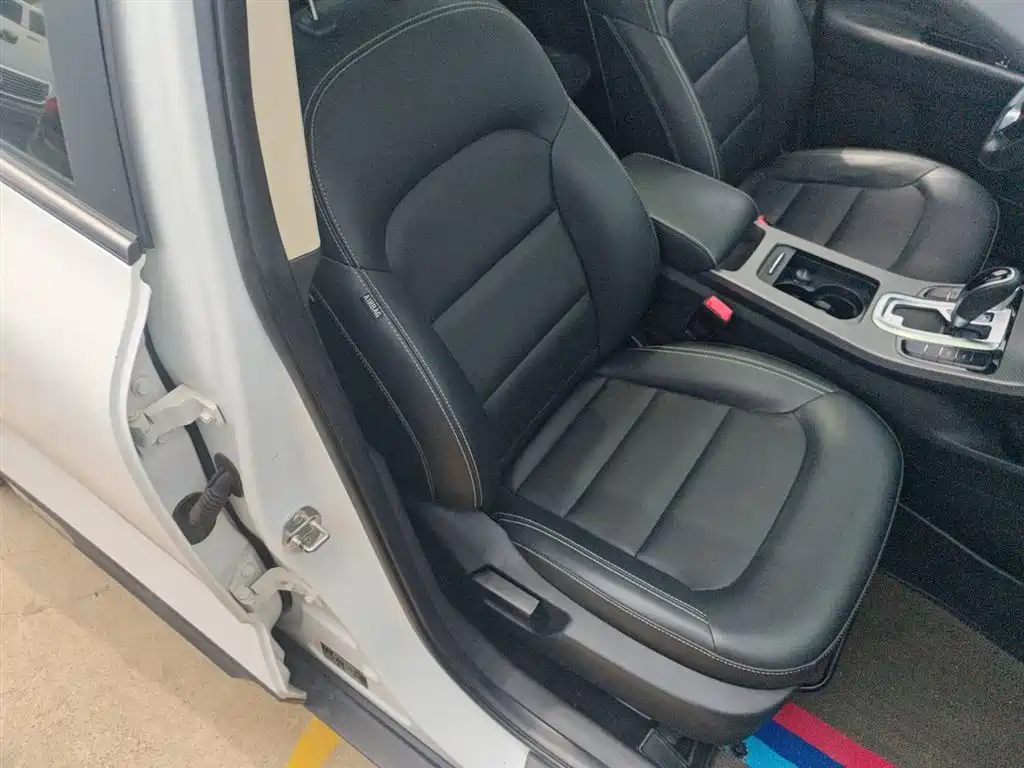 Geely Emgrand GS 2018 — фото 25