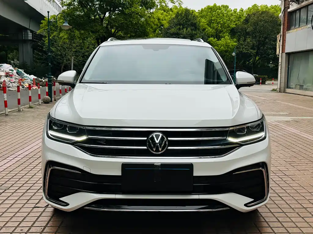 Volkswagen Tiguan L 2023 — фото 2