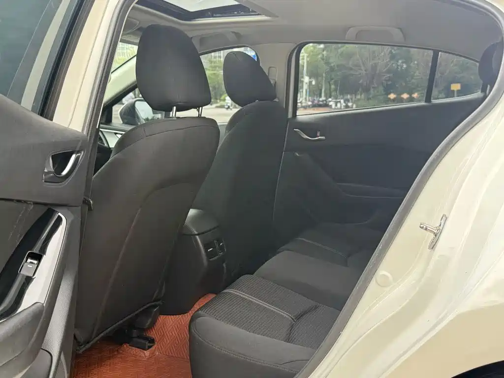 Mazda 3 Angkesela 2019 — фото 10