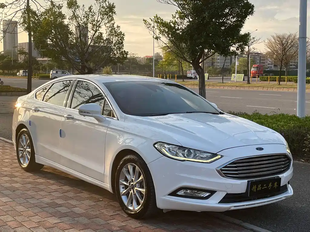 Ford Mondeo 2017 — фото 3