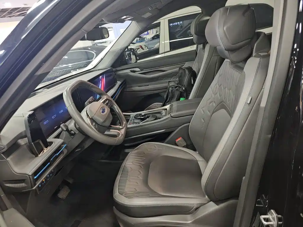 Ford Edge 2024 — фото 15