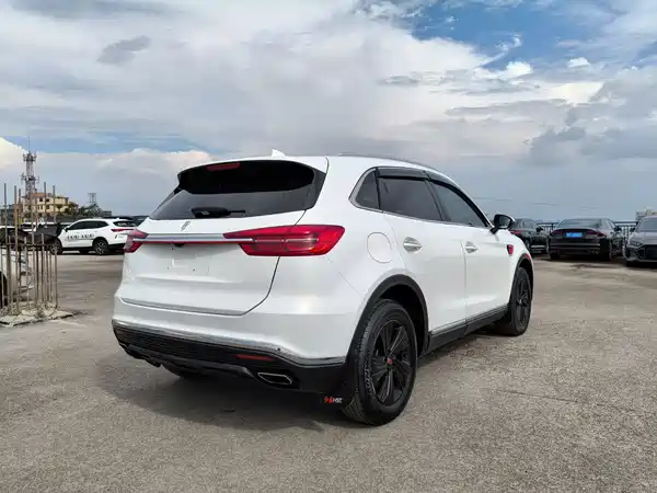 Hongqi HS5 2020