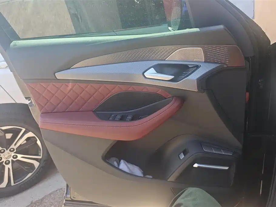 Audi Q6 2025