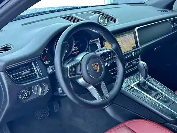 Porsche Macan 2022
