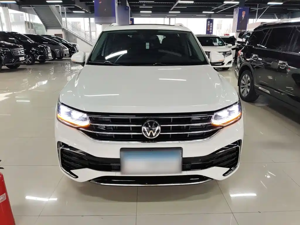 Volkswagen Tiguan L 2022