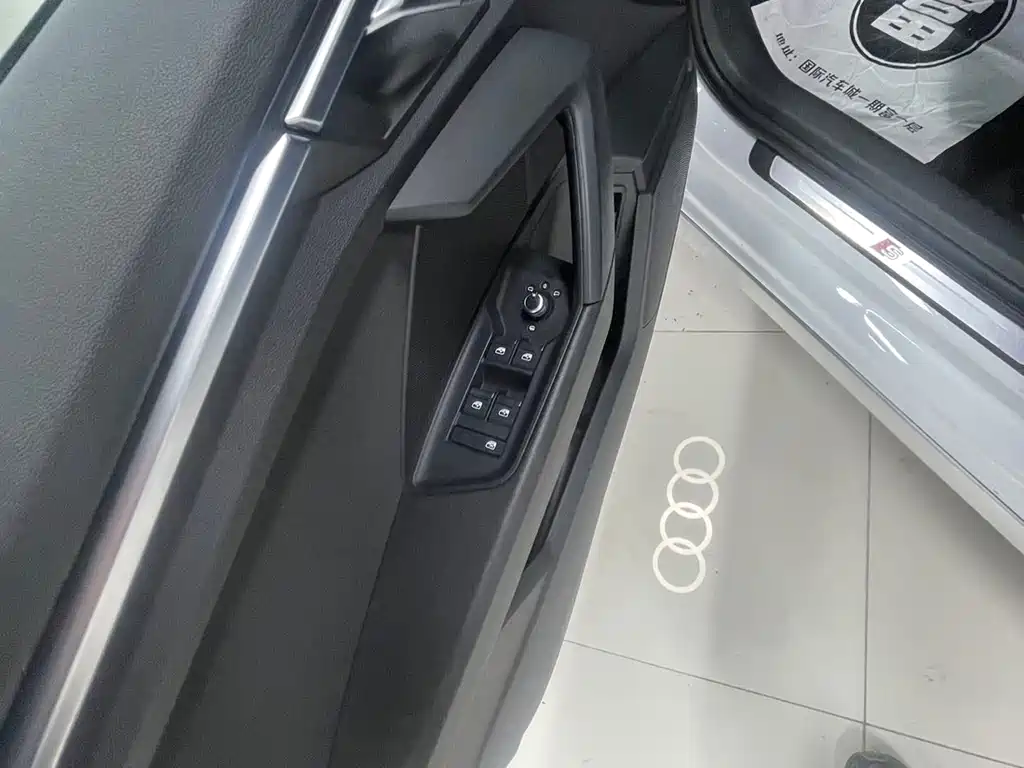 Audi A3 2023 — фото 18