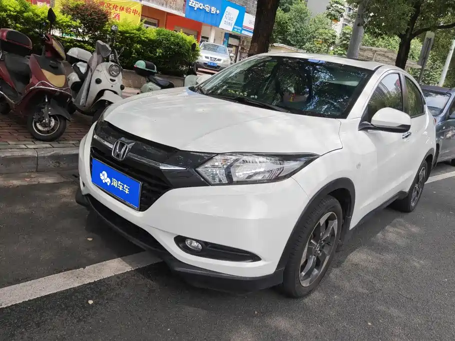 Honda Vezel 2016