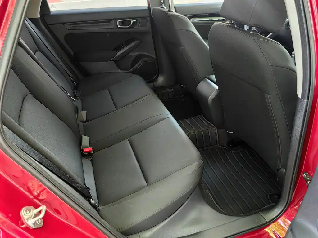 Honda Civic 2024 — фото 13