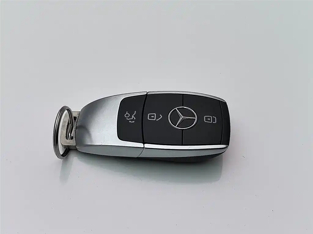 Mercedes-Benz GLB 2020 — фото 19