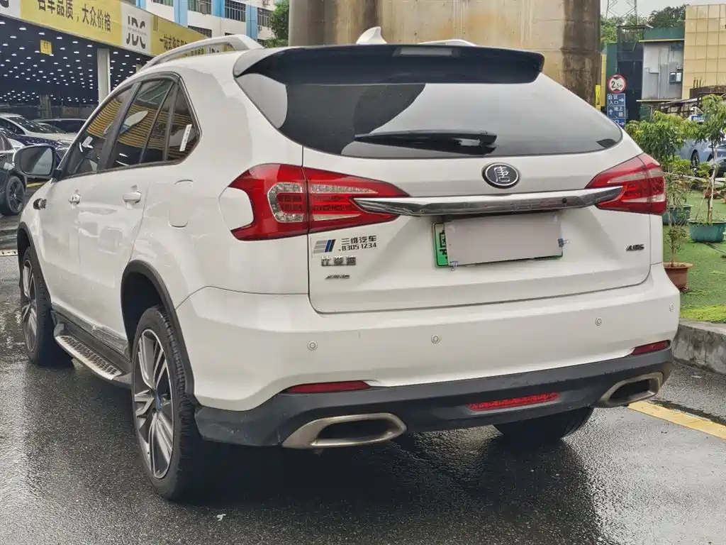 BYD Tang New Energy 2017 — фото 10