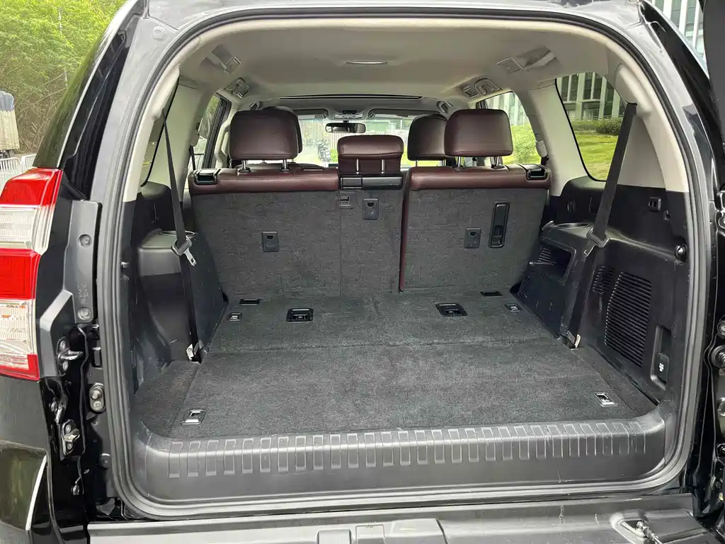 Toyota Prado 2016 — фото 12