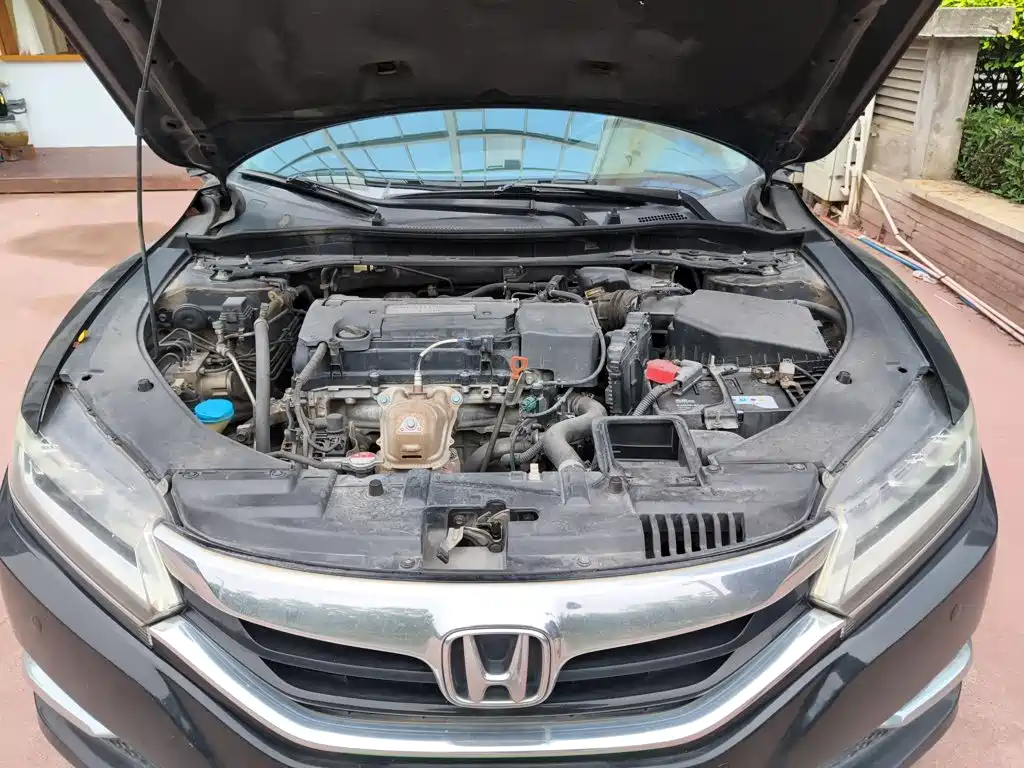 Honda Spirior 2015 — фото 11