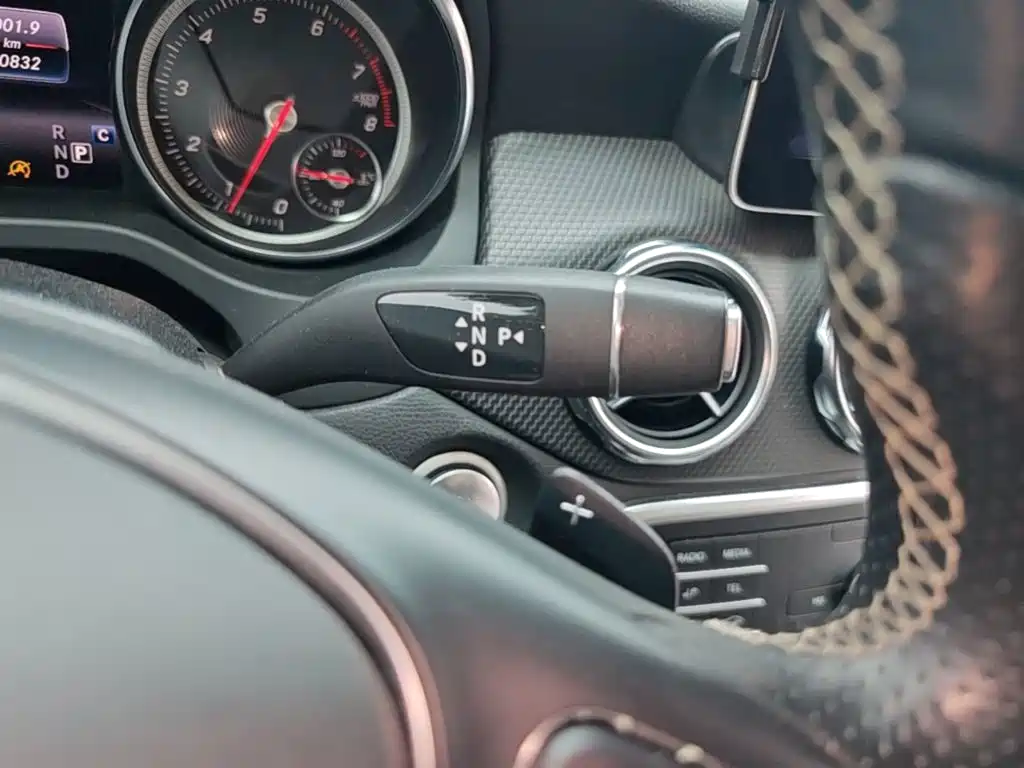 Mercedes-Benz GLA 2018 — фото 14