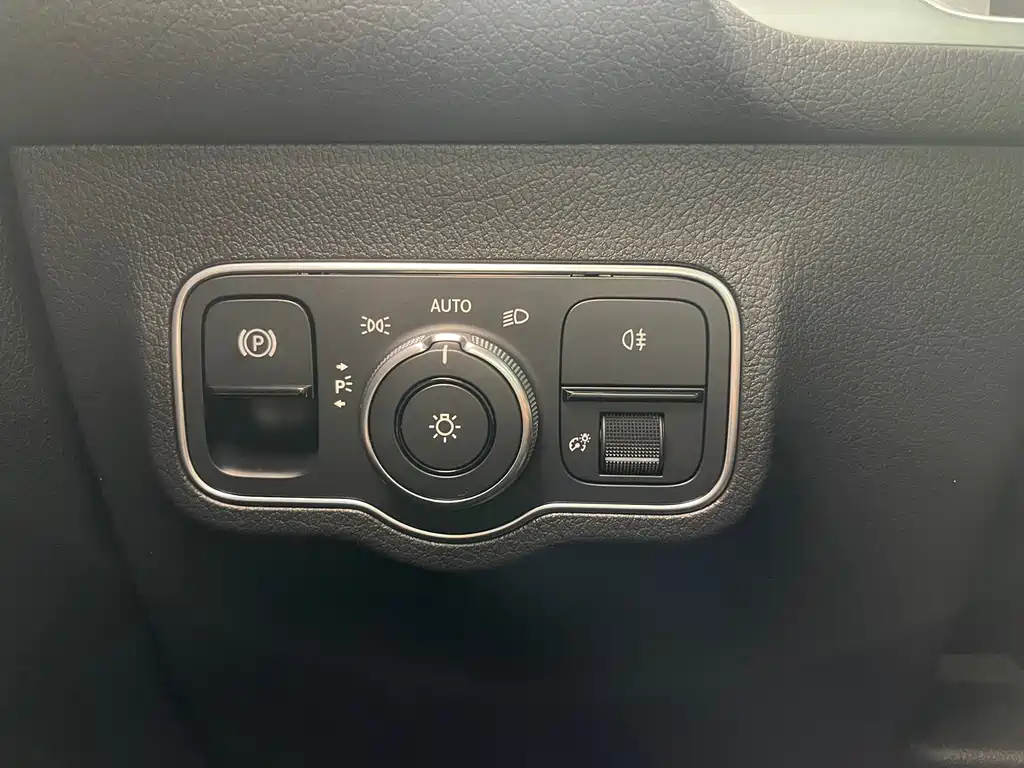 Mercedes-Benz GLB 2022 — фото 14