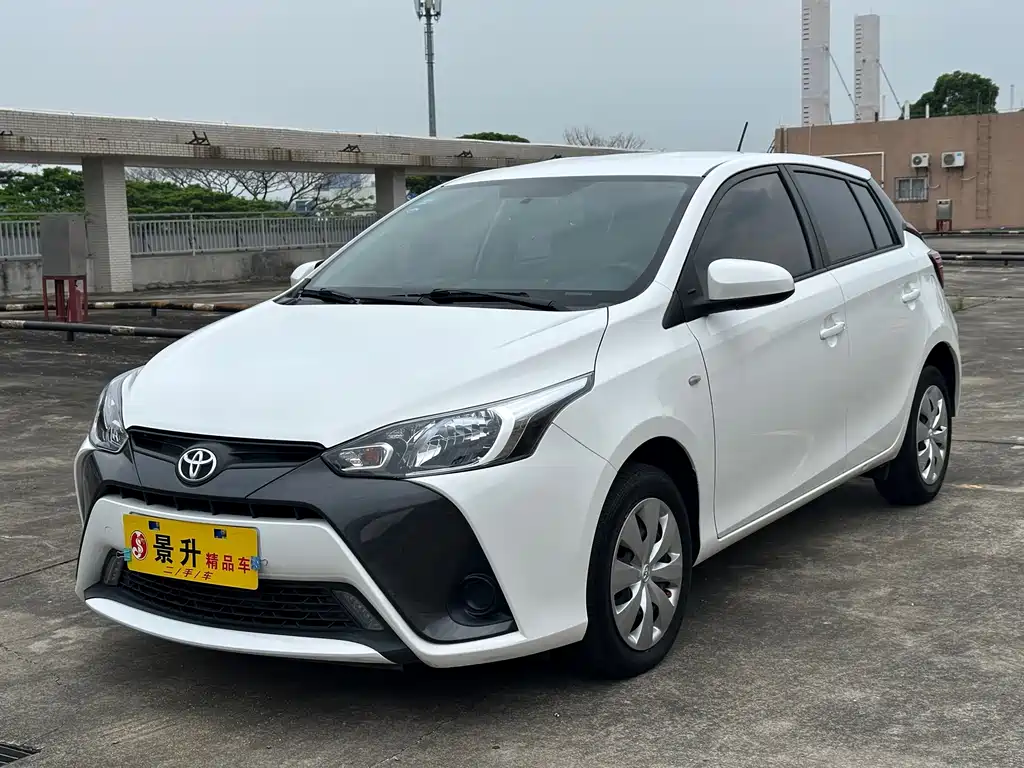 Toyota Yaris L 2019 — фото 1