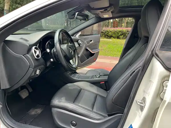 Mercedes-Benz CLA 2015