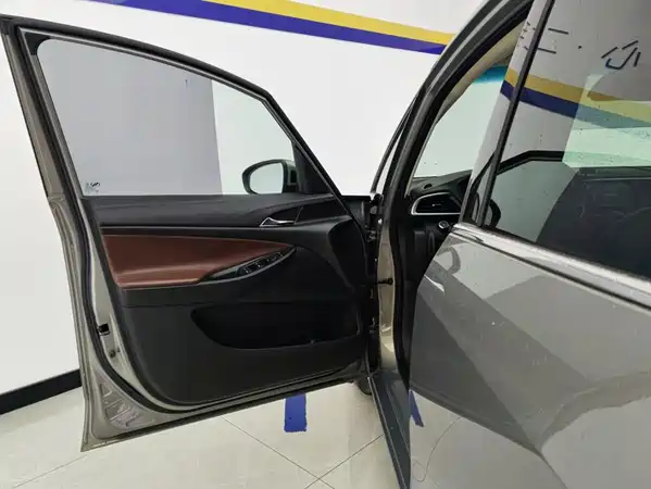 Buick GL6 2020