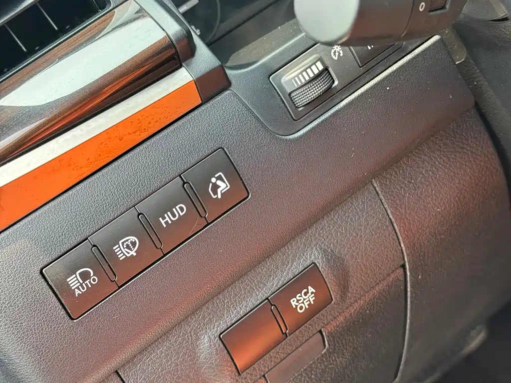 Lexus LX 2018 — фото 16