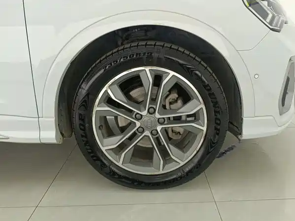 Audi Q3 2021