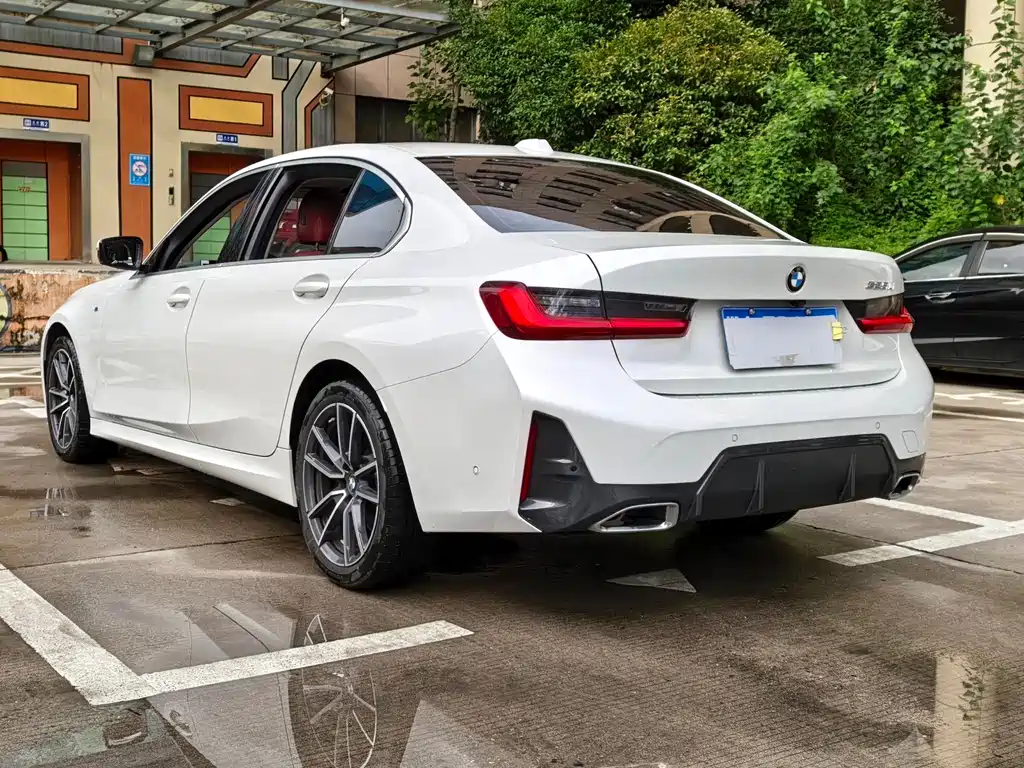 BMW 3 Series 2024 — фото 15